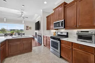 8716 Bridgeport Bay Cir, Mount Dora, FL 32757 - Photo 12