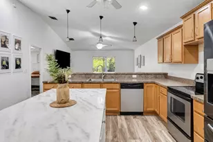 32917 Forest Ave, Leesburg, FL 34788 - Photo 12