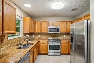 108 Cherry Blossom Ln, Lady Lake, FL 32159 - Photo 16