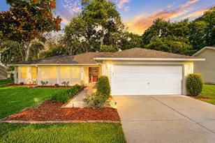 108 Cherry Blossom Ln, Lady Lake, FL 32159 - Photo 1