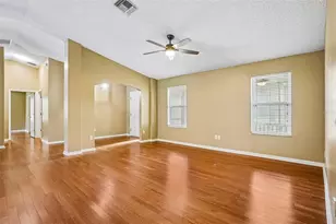 108 Cherry Blossom Ln, Lady Lake, FL 32159 - Photo 10