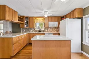 30127 Green Bay Dr, Tavares, FL 32778 - Photo 12
