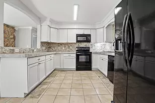 1361 Peters Dr, Leesburg, FL 34748 - Photo 8