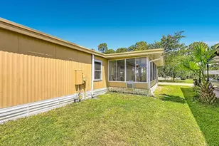 1676 Elkhart Cir, Tavares, FL 32778 - Photo 42