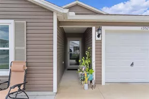 1352 Mary Beth Ln, The Villages, FL 32163 - Photo 4