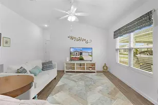 1352 Mary Beth Ln, The Villages, FL 32163 - Photo 8