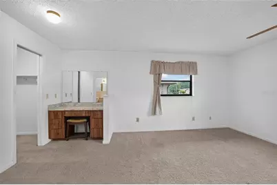 610 Fourth Avenue, Lady Lake, FL 32159 - Photo 10
