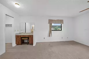 610 4th Ave, Lady Lake, FL 32159 - Photo 10