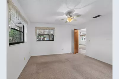 610 Fourth Avenue, Lady Lake, FL 32159 - Photo 8