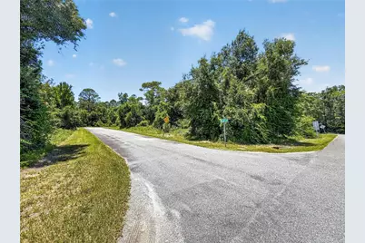 1520 NE 5th Avenue, Crystal River, FL 34428 - Photo 10