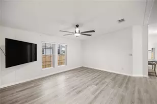 5230 Lexington Cir, Wildwood, FL 34785 - Photo 10