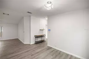 5230 Lexington Cir, Wildwood, FL 34785 - Photo 6