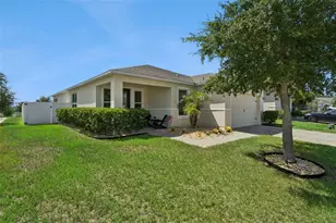 253 Sparrow Hawk Dr, Groveland, FL 34736 - Photo 2