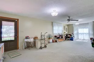 314 N York St, Bushnell, FL 33513 - Photo 12