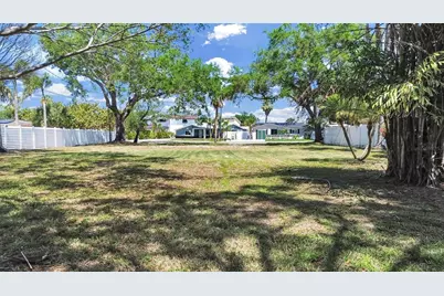 5438 Bayou Grande Boulevard NE, Saint Petersburg, FL 33703 - Photo 8