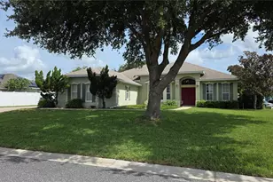 36812 Queen Bee Ln, Grand Island, FL 32735 - Photo 2