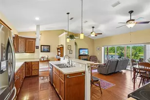 81 Fairway Cir, Umatilla, FL 32784 - Photo 12