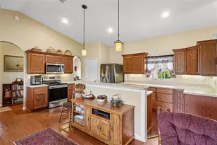 81 Fairway Cir, Umatilla, FL 32784 - Photo 10
