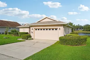 81 Fairway Cir, Umatilla, FL 32784 - Photo 4