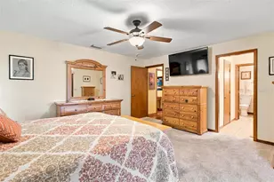 38700 Lakeview Dr, Lady Lake, FL 32159 - Photo 40