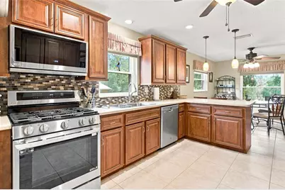 38700 Lakeview Drive, Lady Lake, FL 32159 - Photo 28