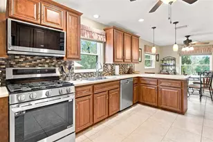 38700 Lakeview Dr, Lady Lake, FL 32159 - Photo 28