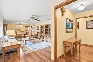 38700 Lakeview Dr, Lady Lake, FL 32159 - Photo 16