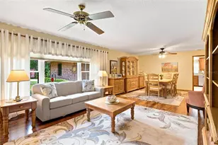 38700 Lakeview Dr, Lady Lake, FL 32159 - Photo 18