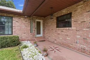 38700 Lakeview Dr, Lady Lake, FL 32159 - Photo 14