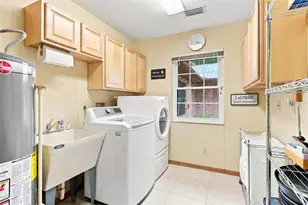 38700 Lakeview Dr, Lady Lake, FL 32159 - Photo 36