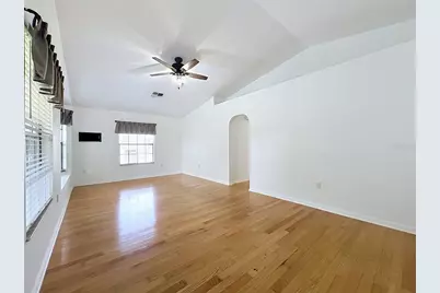 25121 Algonquin Avenue, Sorrento, FL 32776 - Photo 6