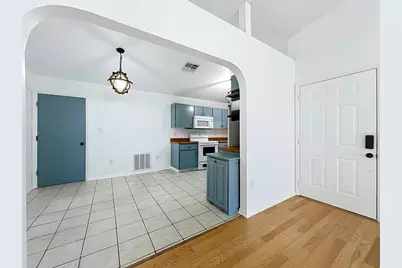 25121 Algonquin Avenue, Sorrento, FL 32776 - Photo 12
