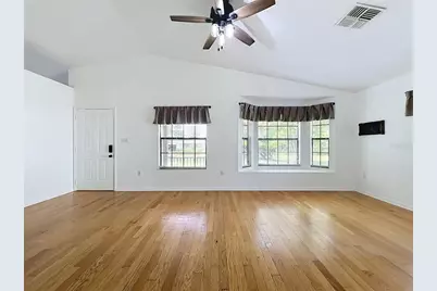 25121 Algonquin Avenue, Sorrento, FL 32776 - Photo 8