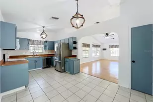 25121 Algonquin Ave, Sorrento, FL 32776 - Photo 16