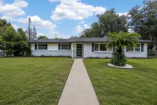 3629 S Crystal Lake Dr, Orlando, FL 32806 - Photo 2