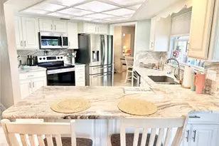 305 W Delaware St, Tavares, FL 32778 - Photo 6