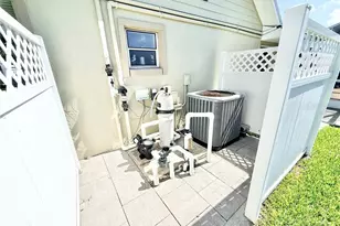 305 W Delaware St, Tavares, FL 32778 - Photo 44