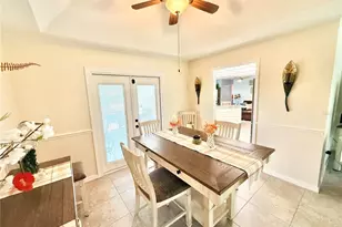 305 W Delaware St, Tavares, FL 32778 - Photo 8
