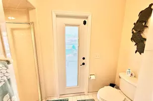 305 W Delaware St, Tavares, FL 32778 - Photo 18