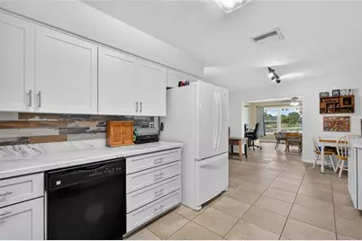 37414 Turner Drive, Umatilla, FL 32784 - Photo 12