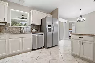 1611 Alhambra Way, The Villages, FL 32162 - Photo 8