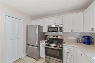 7618 SE 171st Sun Valley Pl, The Villages, FL 32162 - Photo 8