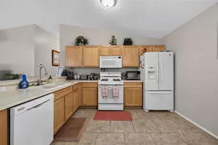 8242 SE 169th Palownia Loop, The Villages, FL 32162 - Photo 16
