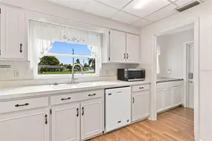 1631 Canal Ct, Tavares, FL 32778 - Photo 6