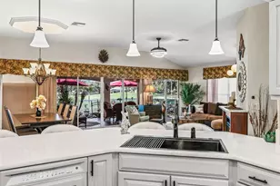 17116 SE 79th McLawren Terrace, The Villages, FL 32162 - Photo 4