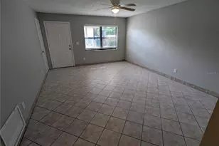 910 S Center St, Eustis, FL 32726 - Photo 8