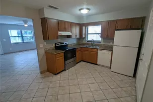 910 S Center St, Eustis, FL 32726 - Photo 2