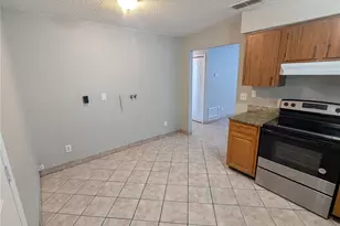 910 S Center St, Eustis, FL 32726 - Photo 4