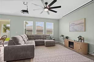 33571 Sky Blossom Cir, Leesburg, FL 34788 - Photo 16
