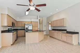 823 San Salvador Dr, The Villages, FL 32159 - Photo 12
